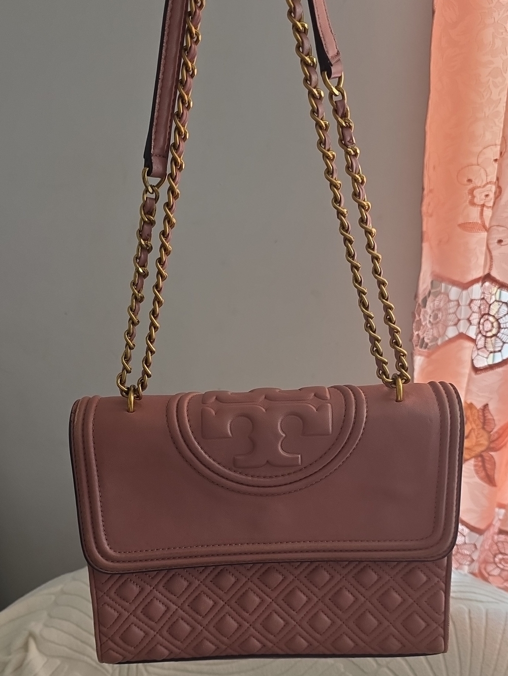 Tory Burch Quilted Mauve Shoulder Bag with Gold Chain